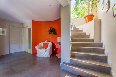 Maison - 269 m² - 7 pièces