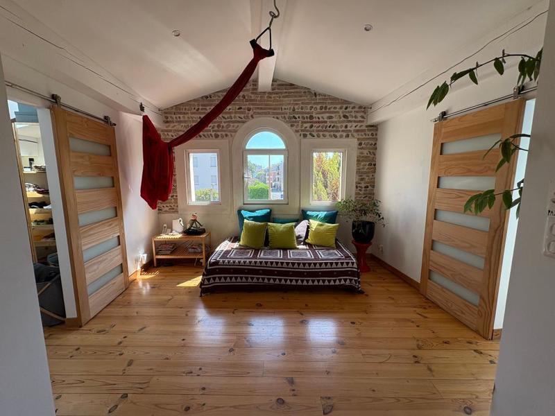 Maison - 252 m² - 7 pièces