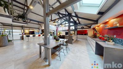 Maison - 216 m² - 4 pièces