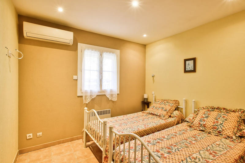 Maison - 92 m² - 5 pièces