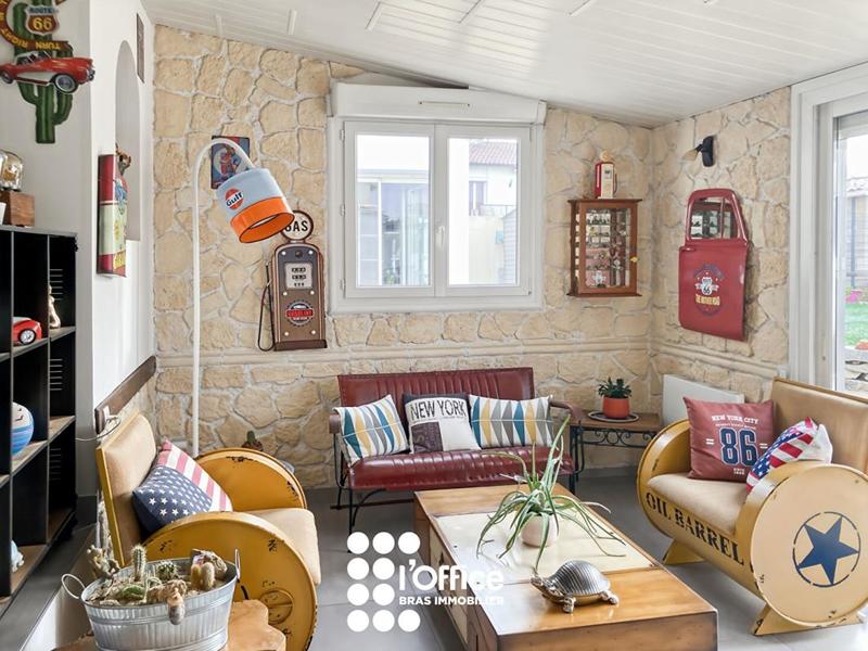 Maison - 140 m² - 5 pièces