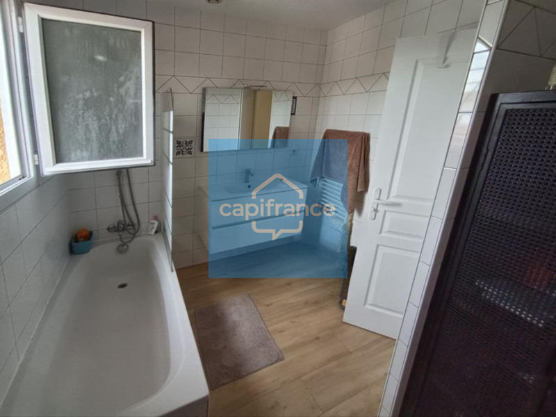 Maison - 93 m² - 4 pièces