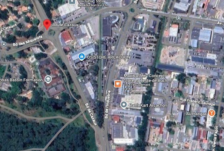 Local commercial - 1 105 m² - 15 pièces