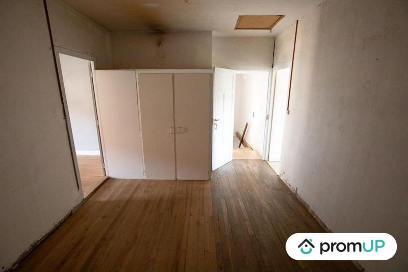 Maison - 198 m² - 11 pièces