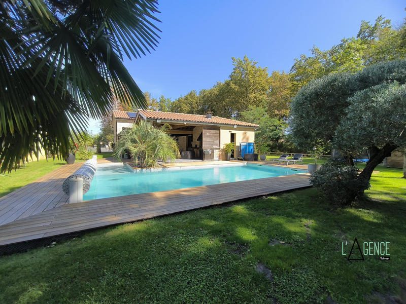 Maison contemporaine - 200 m² - 8 pièces