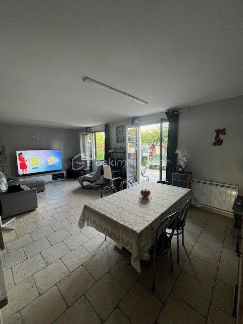 Maison traditionnelle - 166 m² - 8 pièces