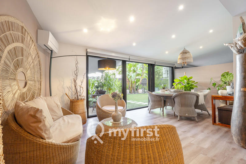 Appartement - 204 m² - 6 pièces