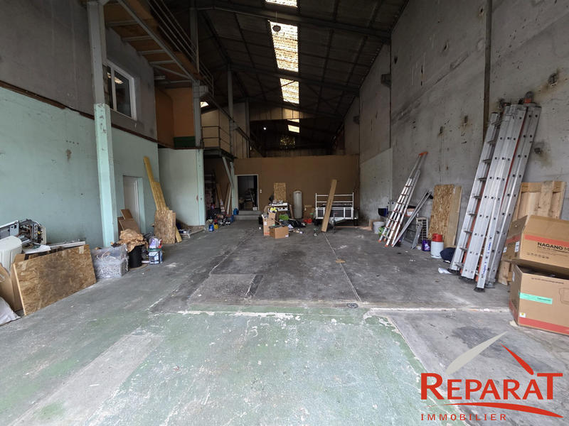 Local d'activités - 370 m²