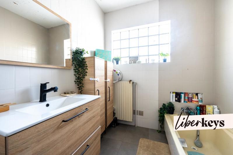 Local commercial - 362 m² - 7 pièces