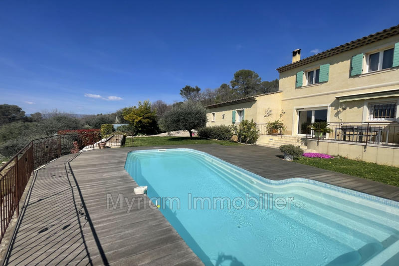 Maison - 161 m² - 5 pièces