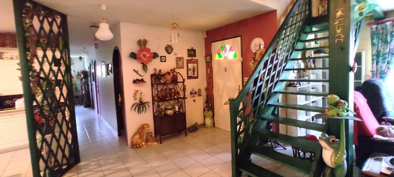 Maison - 140 m² - 5 pièces