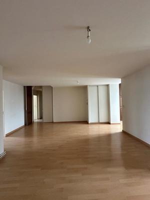 Appartement - 94 m² - 4 pièces