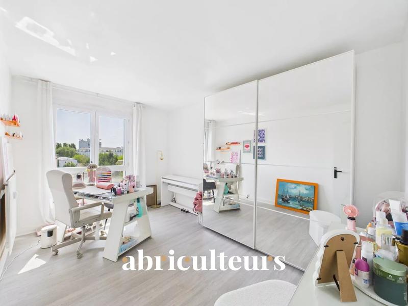 Appartement - 80 m² - 3 pièces