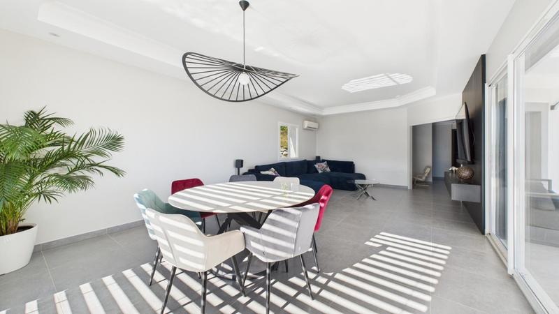 Pavillon - 177 m² - 7 pièces