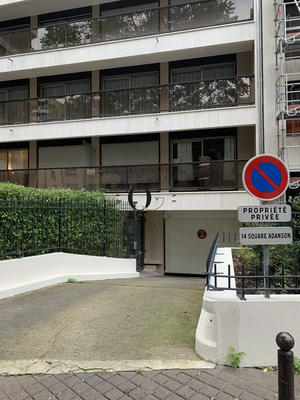 Parking / Garage - 11 m²