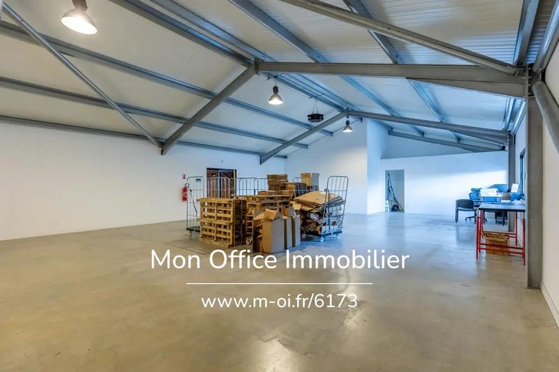 Local commercial - 400 m² - 8 pièces