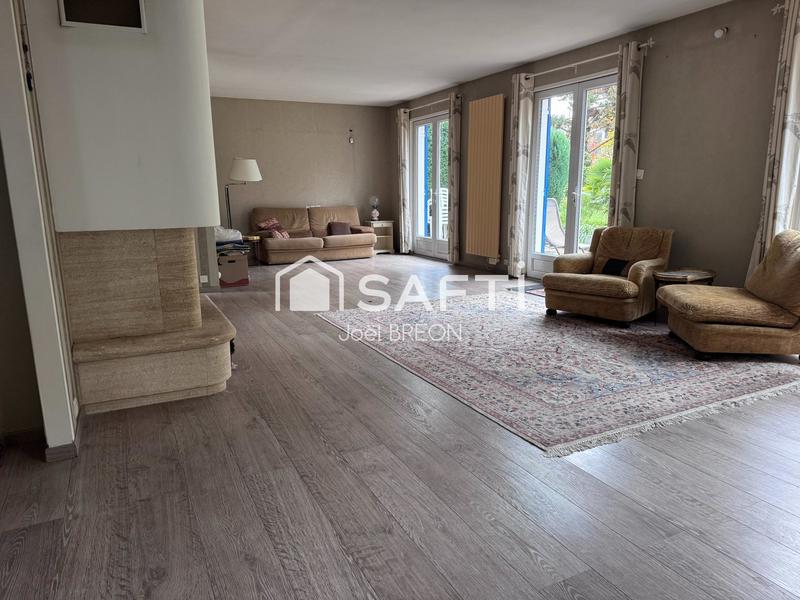 Maison - 247 m² - 6 pièces