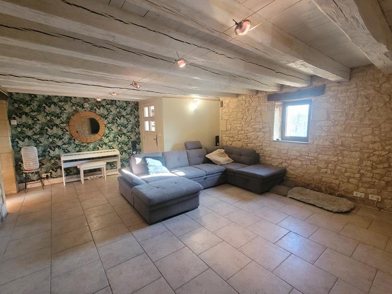 Propriété - 285 m² - 10 pièces