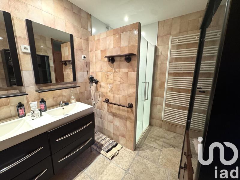 Maison - 298 m² - 7 pièces