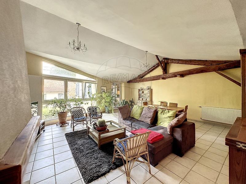 Maison - 223 m² - 7 pièces