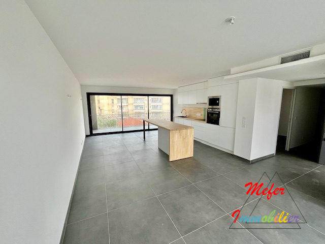 Appartement - 85 m² - 3 pièces