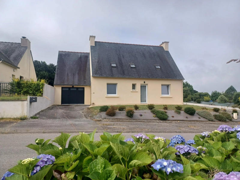 Maison - 101 m² - 5 pièces