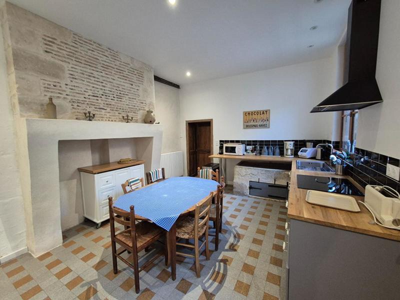 Maison - 330 m² - 11 pièces