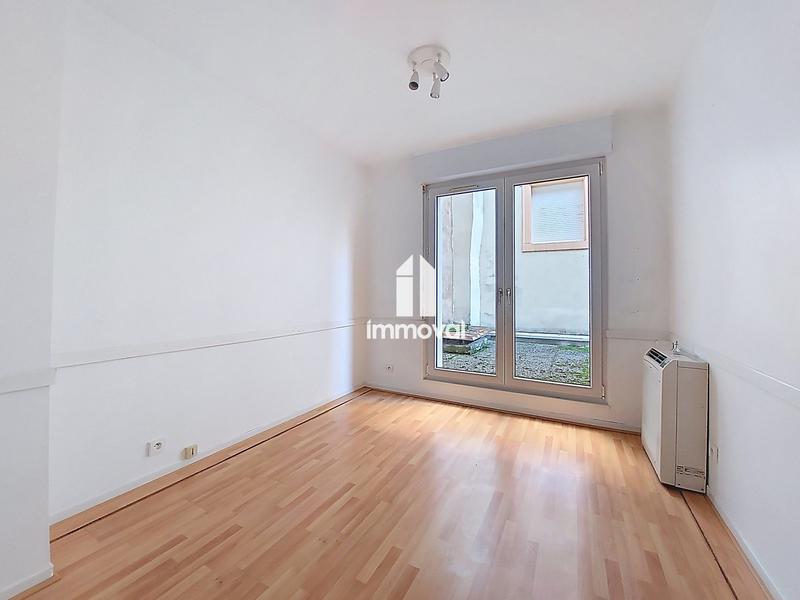 Local d'activités - 72 m² - 3 pièces