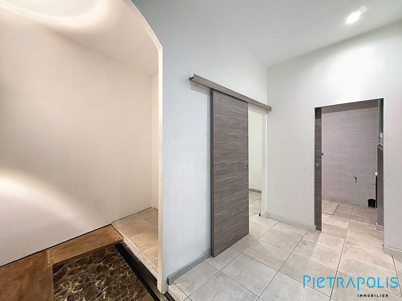 Appartement - 100 m² - 5 pièces