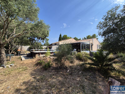 Maison - 180 m² - 7 pièces