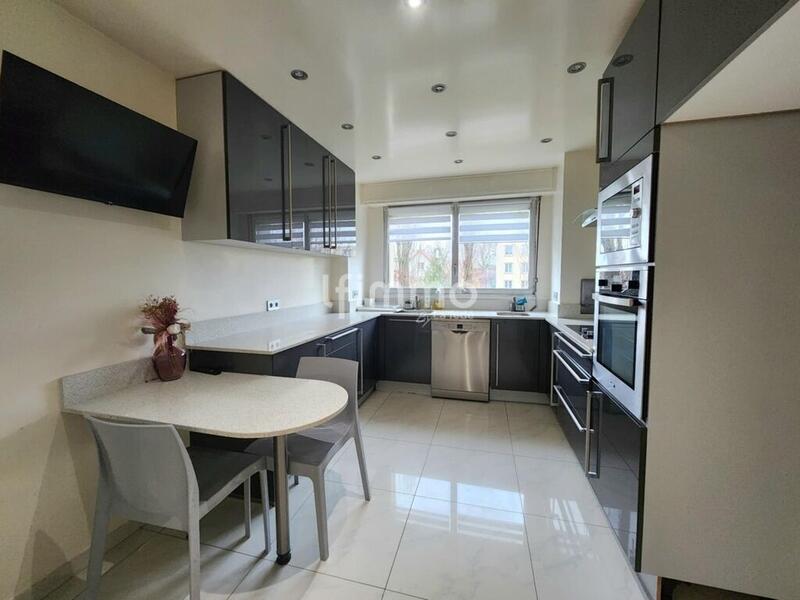 Appartement - 103 m² - 5 pièces