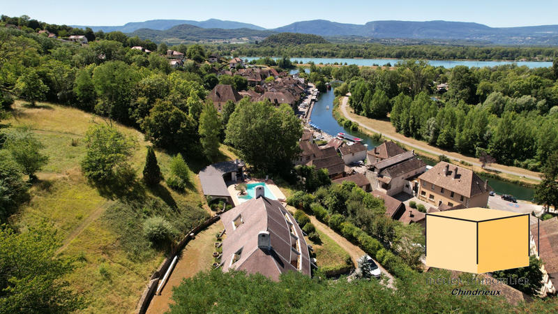 Villa - 304 m² - 10 pièces