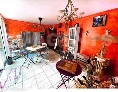 Maison - 180 m² - 6 pièces