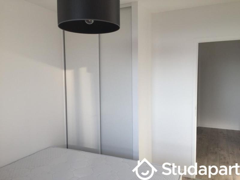 Chambre - 9 m² - 1 pièce