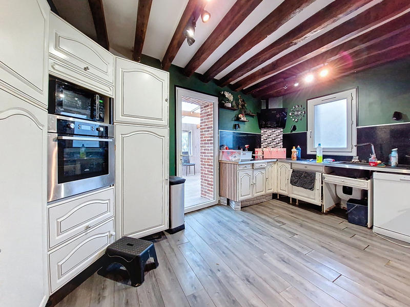 Maison - 180 m² - 7 pièces