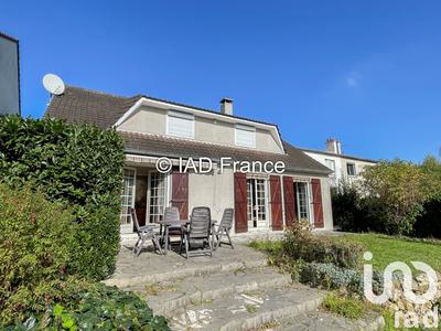 Maison - 160 m² - 8 pièces