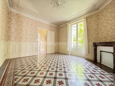 Maison de maîtres - 216 m² - 10 pièces