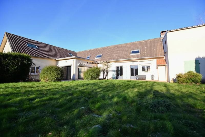 Longère - 220 m² - 10 pièces