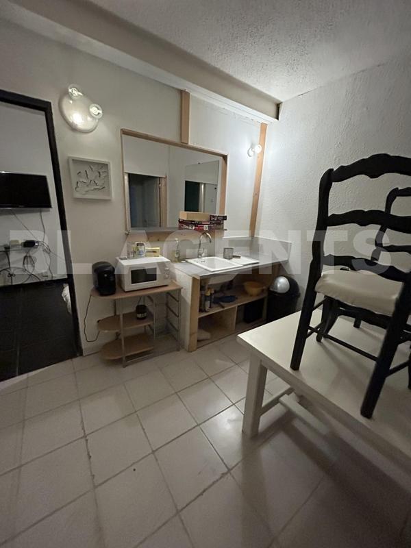 Appartement - 100 m² - 2 pièces