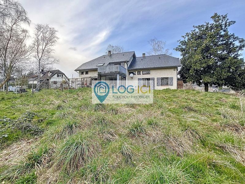 Maison - 216 m² - 10 pièces