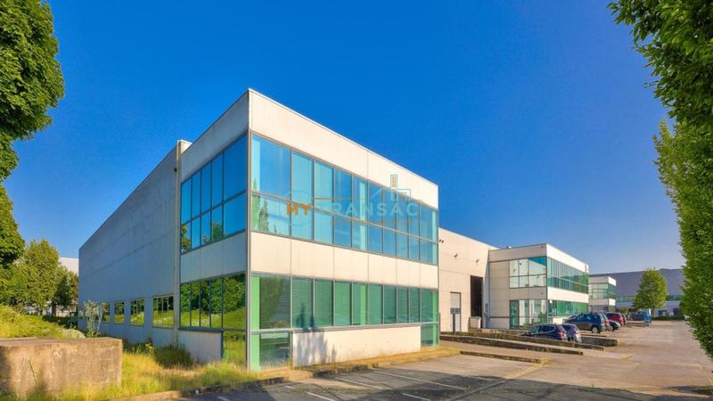 Local d'activité / Entrepôt - 1 331 m² - 1 pièce
