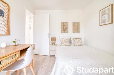 Chambre - 9 m² - 1 pièce