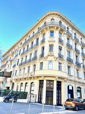 Appartement - 93 m² - 3 pièces