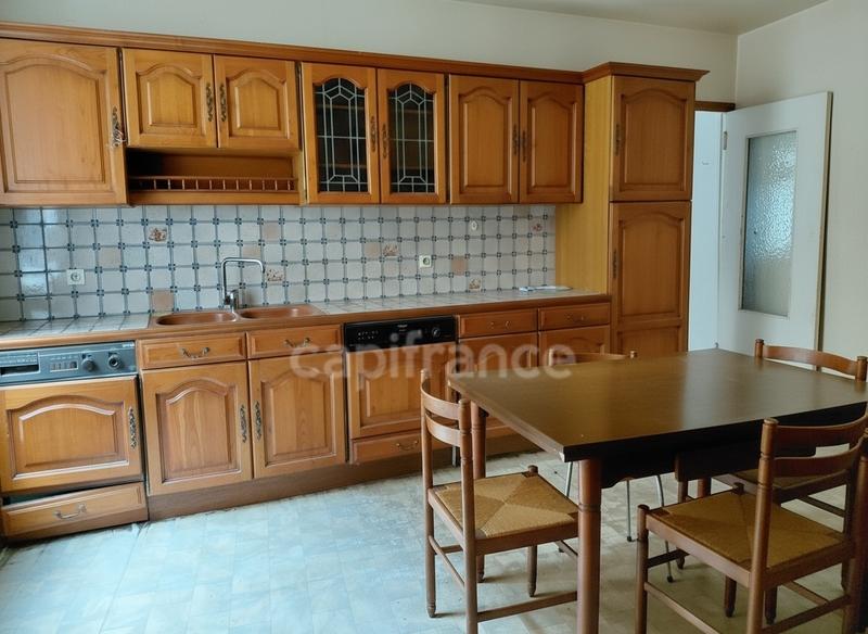 Maison - 175 m² - 12 pièces