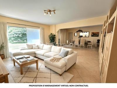 Maison - 210 m² - 6 pièces