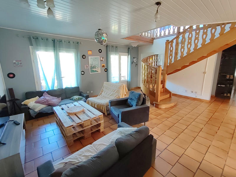 Maison - 170 m² - 6 pièces