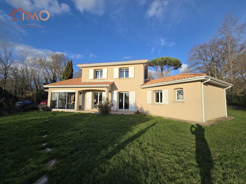 Maison - 170 m² - 7 pièces