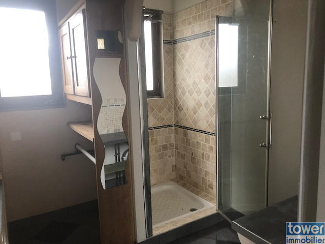 Maison - 233 m² - 5 pièces