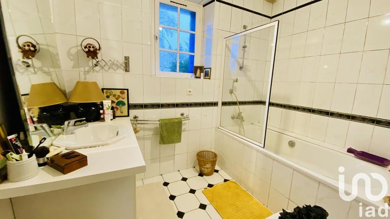 Maison - 305 m² - 1 pièce