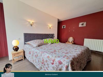 Maison - 202 m² - 5 pièces